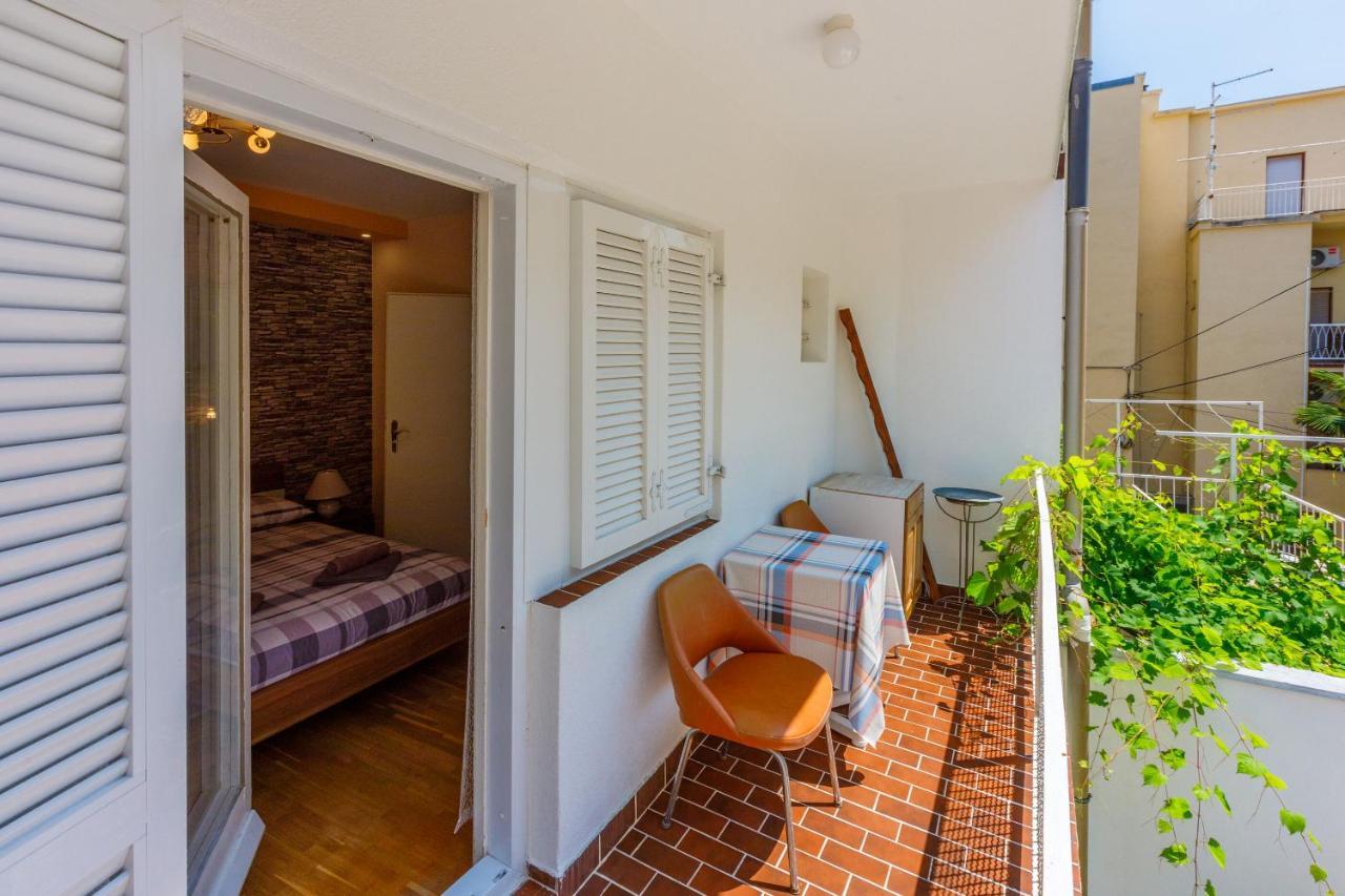 Apartments And Room Art Crikvenica Exterior foto
