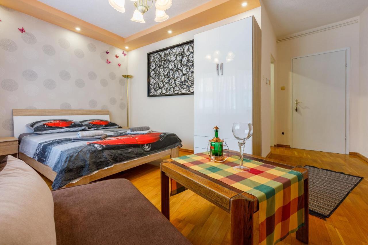 Apartments And Room Art Crikvenica Exterior foto