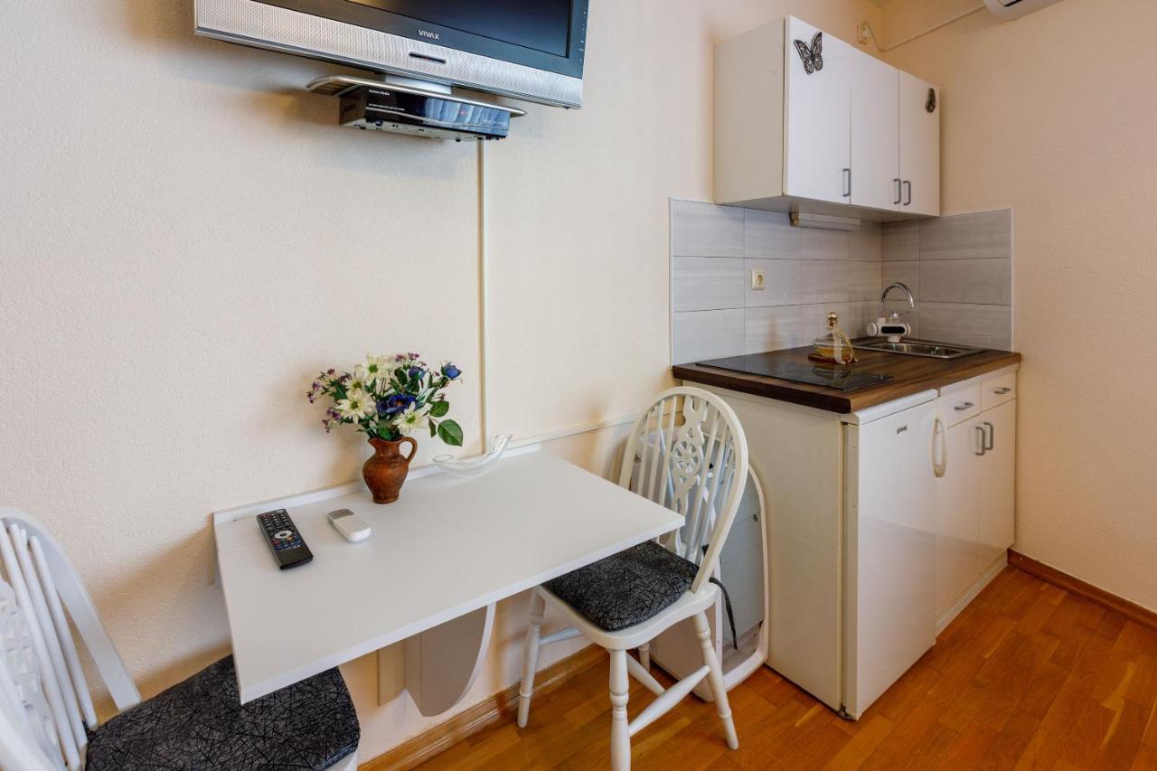 Apartments And Room Art Crikvenica Exterior foto
