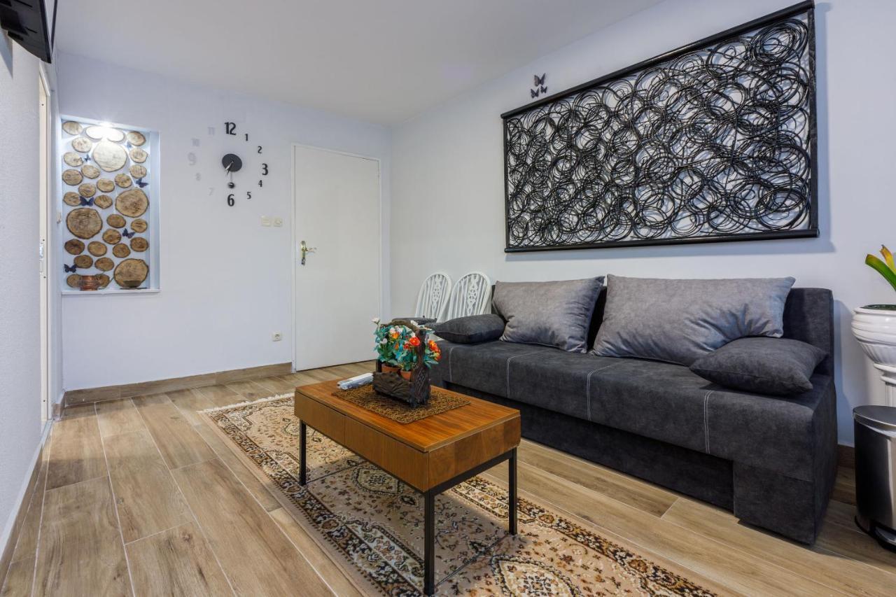 Apartments And Room Art Crikvenica Exterior foto