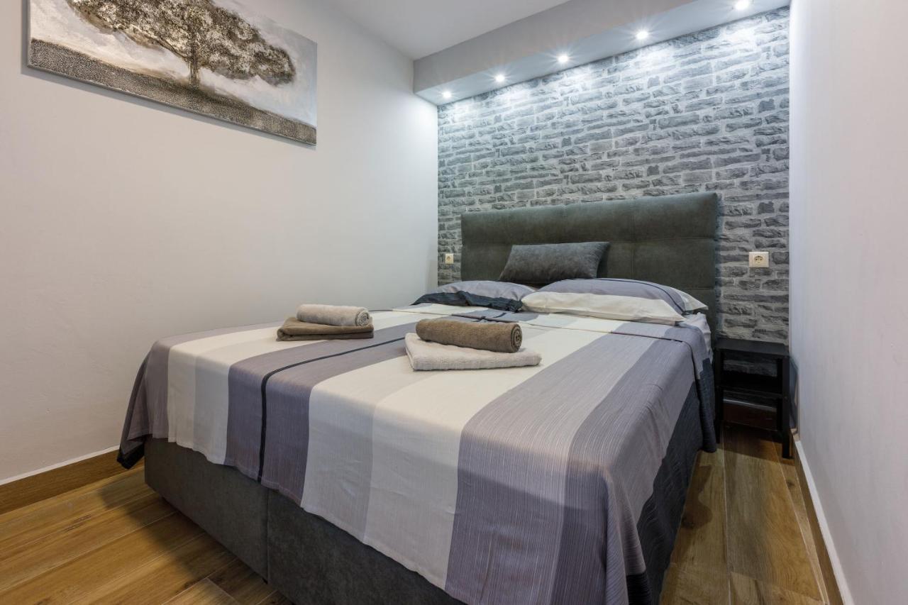 Apartments And Room Art Crikvenica Exterior foto